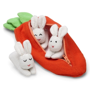 OxfamAustralia_1093375_BunniesinaCarrotBag.jpg