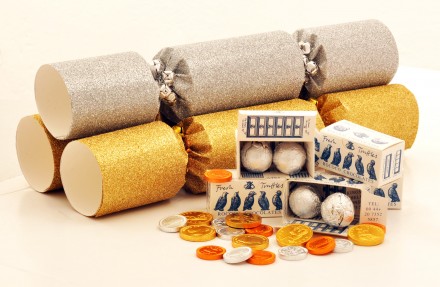 Conran shop Gold Glitter crackers via WeeBirdy.com