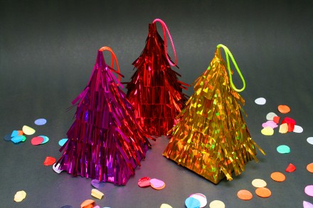 Crafttuts+ Christmas Pinatas Tutorial via WeeBirdy.com