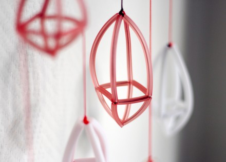 Crafttuts+ Christmas Himmeli Decorations Tutorial via WeeBirdy.com