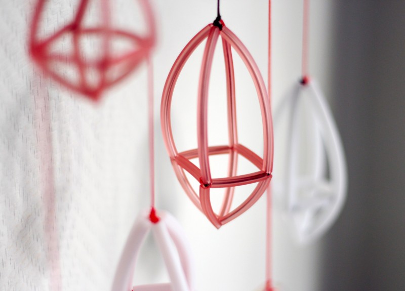 Crafttuts+ Christmas Himmeli Decorations Tutorial via WeeBirdy.com
