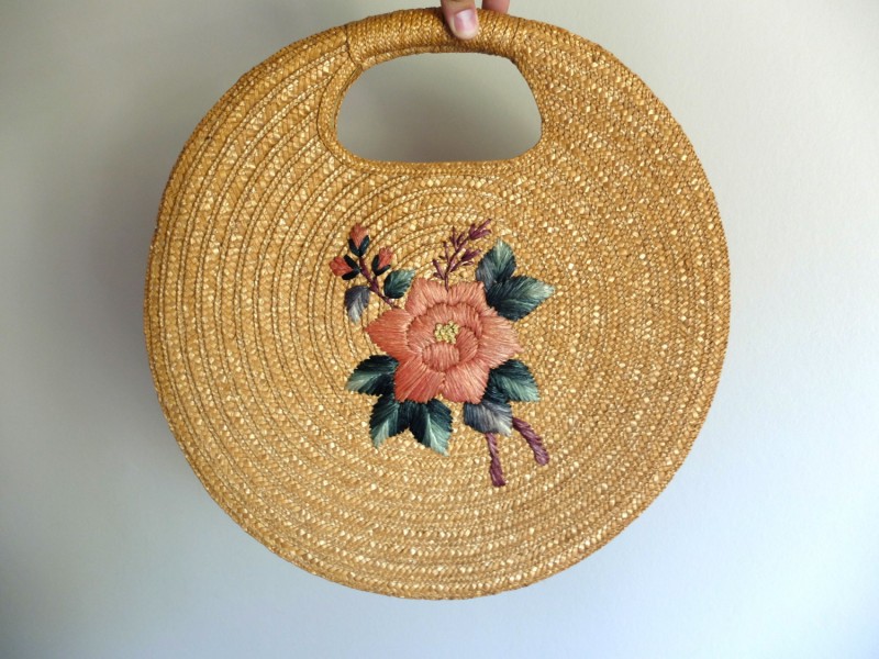 Vintage french circle woven bag from Etsy via WeeBirdy.com