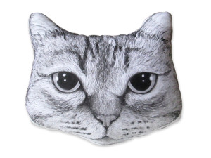 Top 12 amazing Etsy presents for pet owners and animal lovers to order now for Christmas, via WeeBirdy.com.