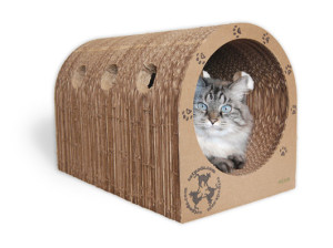 Top 12 amazing Etsy presents for pet owners and animal lovers to order now for Christmas, via WeeBirdy.com.