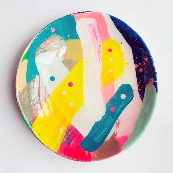 Rowena Martinich‘s small and medium handpainted ceramic dishes are available now in her online store. 