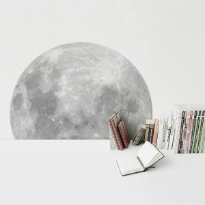 Awesome Gift Guide for Kids: 40 Amazing Space & Planets Presents for Christmas, via WeeBirdy.com.