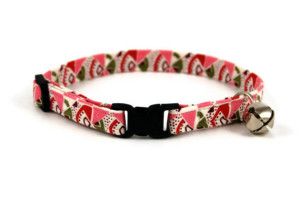 Top 12 amazing Etsy presents for pet owners and animal lovers to order now for Christmas, via WeeBirdy.com.