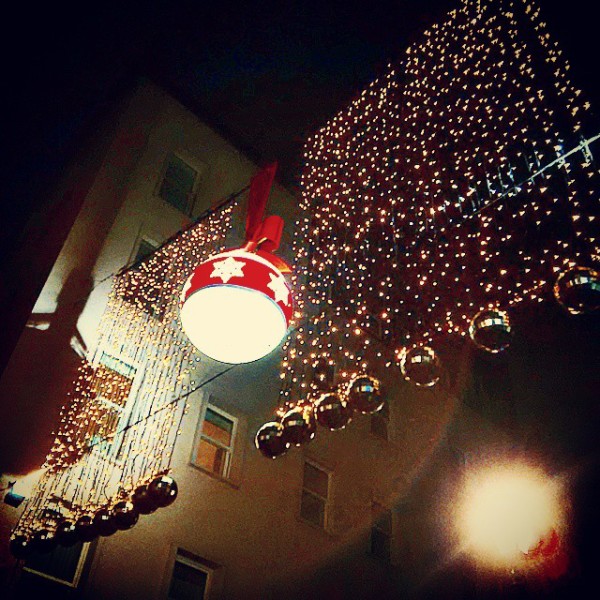 Christmas Lights in London 2014: St Christopher's Place, via WeeBirdy.com.