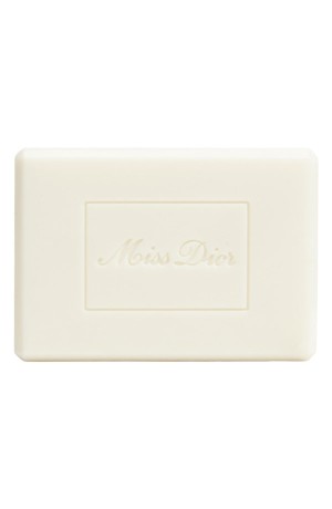 Luxury Christmas gifts on a budget: 40 gorgeous designer presents under $50, via WeeBirdy.com.