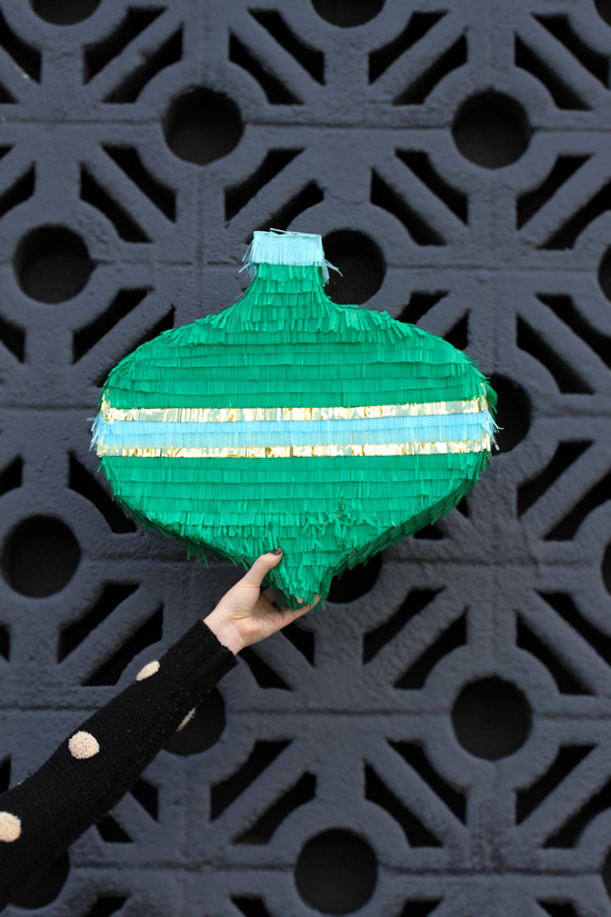 5 Awesome New Christmas Crafts to Make: Giant fringe ornament DIY tutorial by Papernstitch Blog.