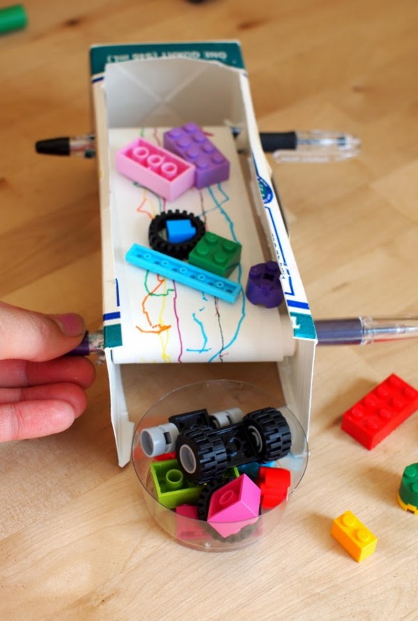 The best craft projects to make with kids, via We-Are-Scout.com: Conveyor belt. 