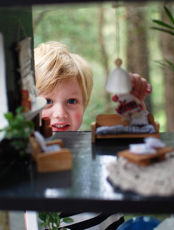 Scandi summer house-style doll house makeover. Photos by Lisa Tilse for We Are Scout. Photo: Lisa Tilse for We Are Scout