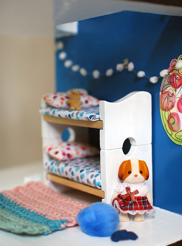 Scandi summer house-style doll house makeover. Photos by Lisa Tilse for We Are Scout. Photo: Lisa Tilse for We Are Scout