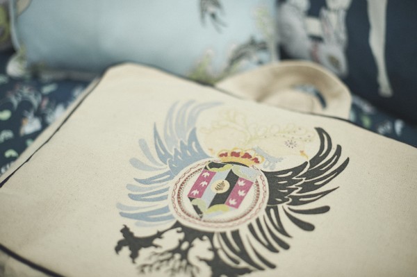 All Forivor's bedlinen is presented in this organic Forivor Suitcase emblazoned with their beautiful crest.