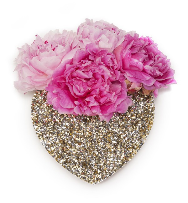 Sacré-Coueur sparkle heart vase, $185, by Lovestar, via we.are.scout.com.