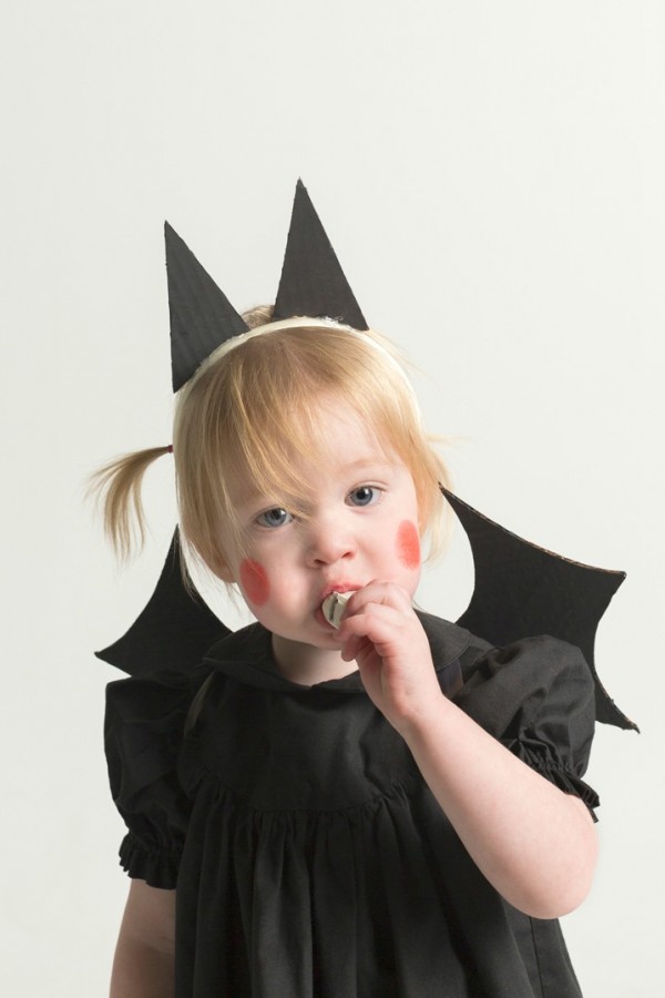 DIY baby bat costume by MerMag.
