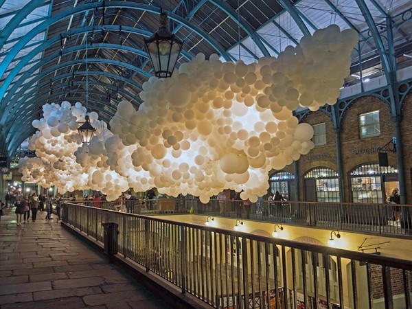 Photo courtesy of http://www.coventgardenlondonuk.com/and-away-covent-garden%E2%80%99s-new-art-installation