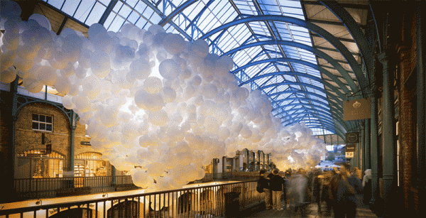 Photo courtesy of http://www.coventgardenlondonuk.com/and-away-covent-garden%E2%80%99s-new-art-installation