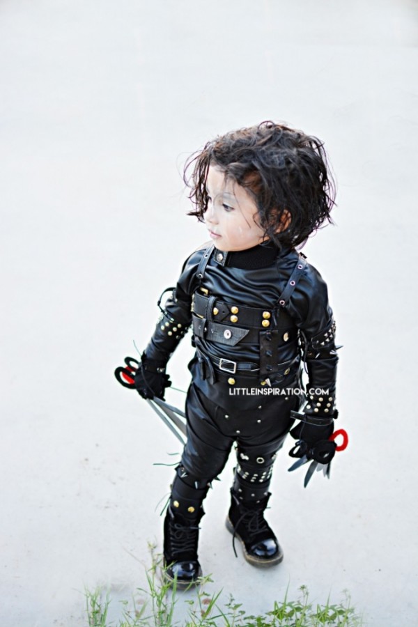 DIY Edward Scissorhands costume by Little Inspiration. 