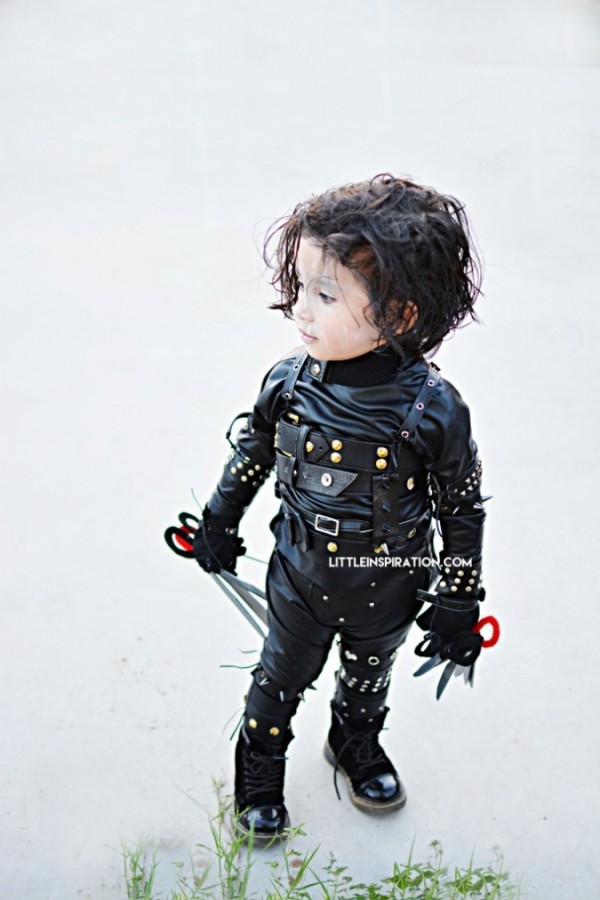 DIY Edward Scissorhands costume by Little Inspiration.