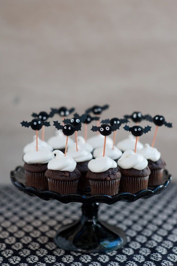 DIY pom pom bat cupcake toppers by Oh Happy DY.