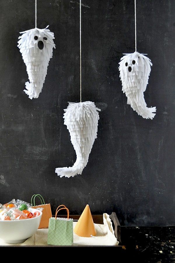 DIY mini ghost pinatas by Oh Happy Day.