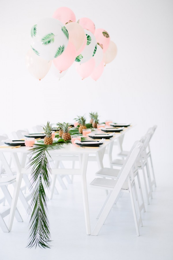 Palm-fronds-balloons tutorial by Studio DIY