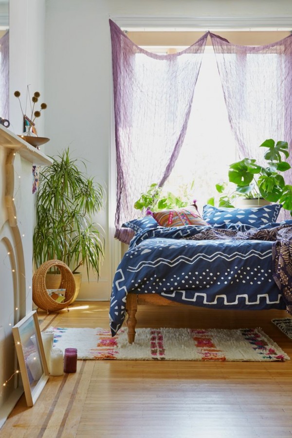 Create your own urban jungle in your bedroom. Photo by Urban Outfitters. 