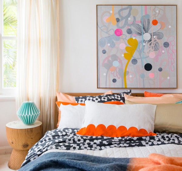 New Castle bed linen, artwork and homewares.