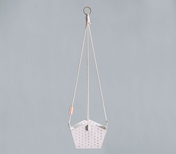 Shelf/Life Oslo hanging planter