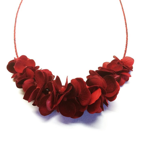 Re-grown Series by Melinda Young; Deconstructed hydrangea Neckpiece, glass, artificial plant #growyourown #contemporaryjewellery #neckpiece #bloodred #artificialplants @craft.act