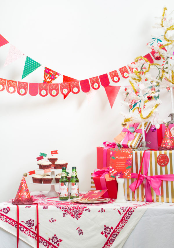 by The House Lars Built. http://thehousethatlarsbuilt.com/2015/11/christmas-party-line-with-modify-ink.html/