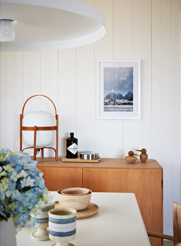 Beautiful sideboard styling in Simone Haag's home. Photography by photos by Armelle Habib | via Desire to Inspire and Urbis Magazine.